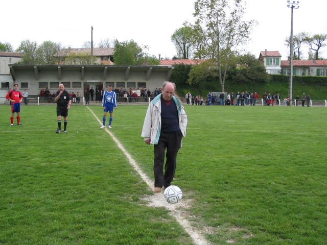 PALAU Joseph coup d'envoi 14 finale20032004